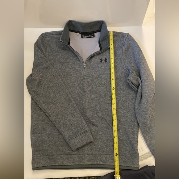 Men's 1/4 zip grey sweatshirt. Size Medium. Very good condition. - Picture 4 of 4